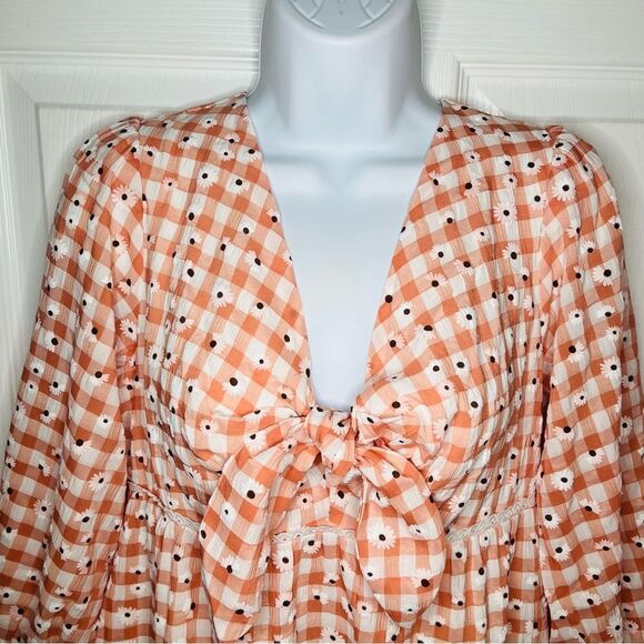 Greylin Dorothy Eyelet Daisy Tie Front Gingham Dress Tiered Peach White S NWT - Picture 6 of 13